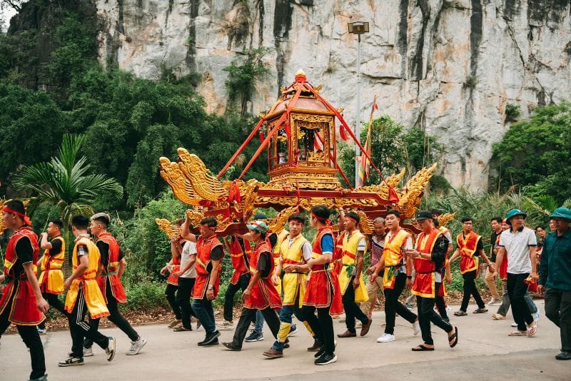 A vibrant scene from the annual Thai Vi Festival, honoring the Trần Dynasty in early spring .