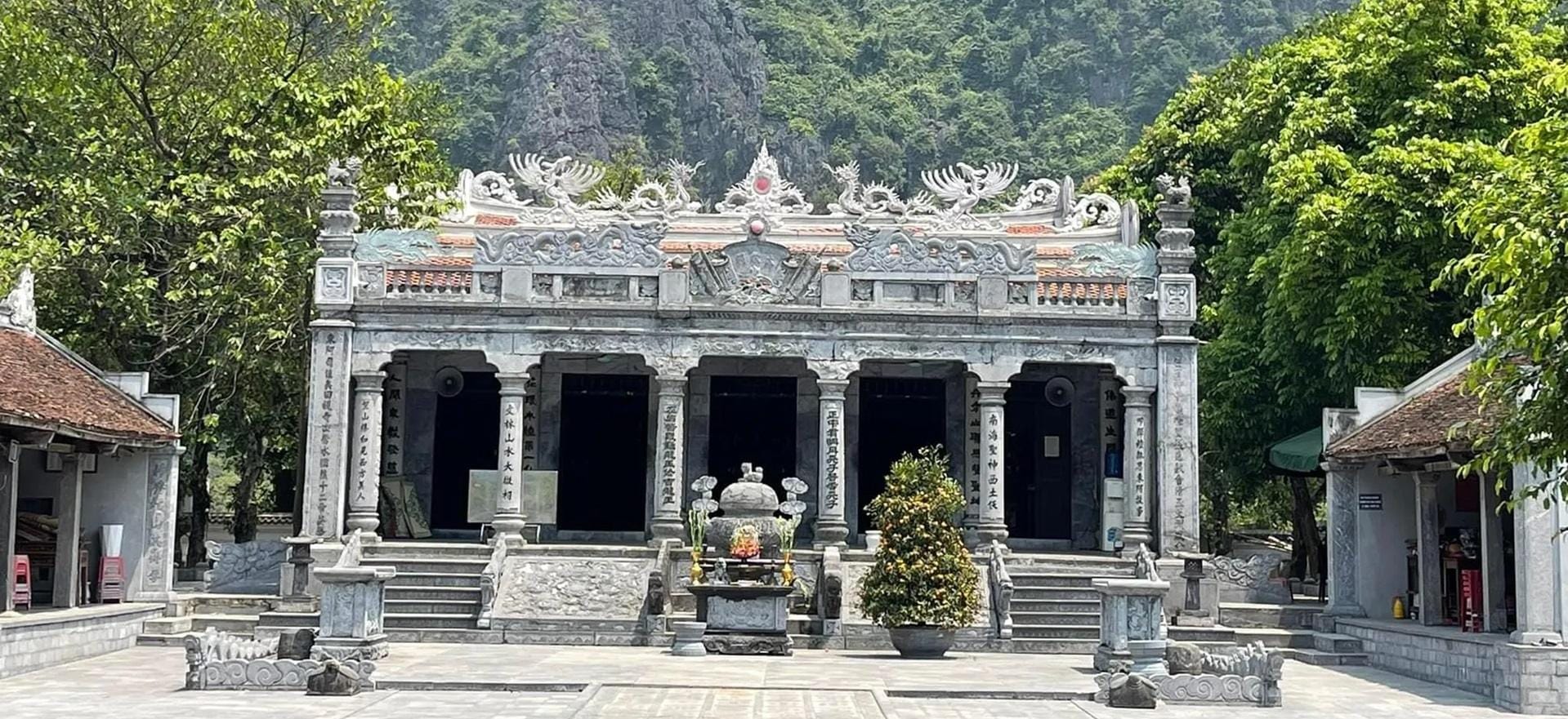 Immersing in local culture and tea meditation on Day 2 of your restorative ninh binh 3 day escape.