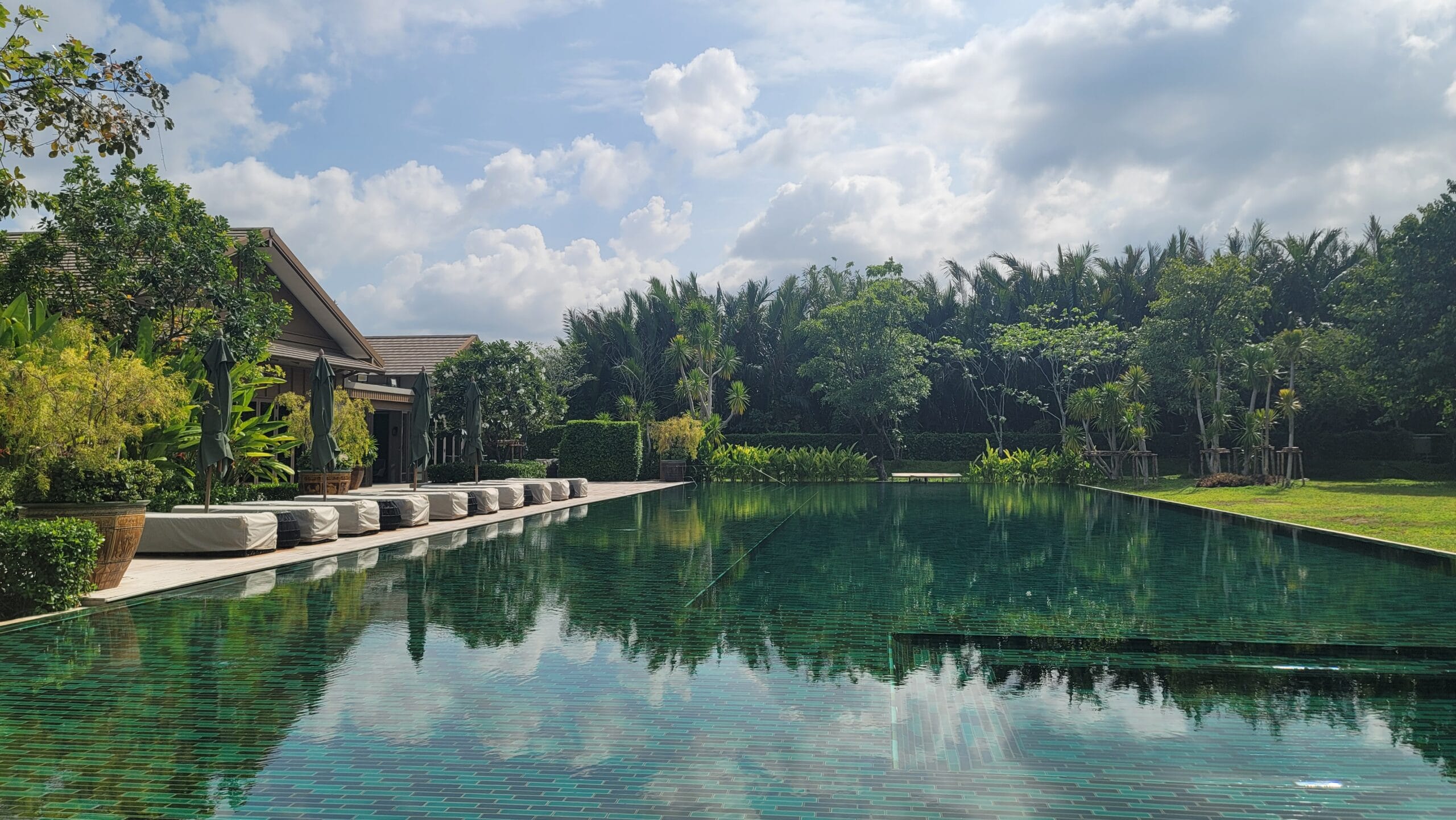 Integrating traditional Thai healing with cutting-edge medical technology for personalized plans