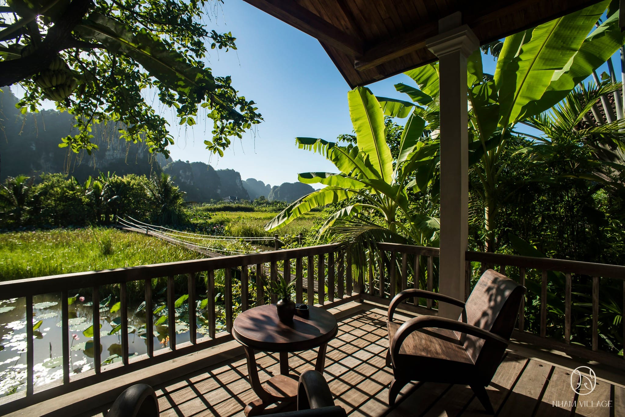 A quiet pathway leading to the lakeside, ideal for leisurely walking and outdoor activities.