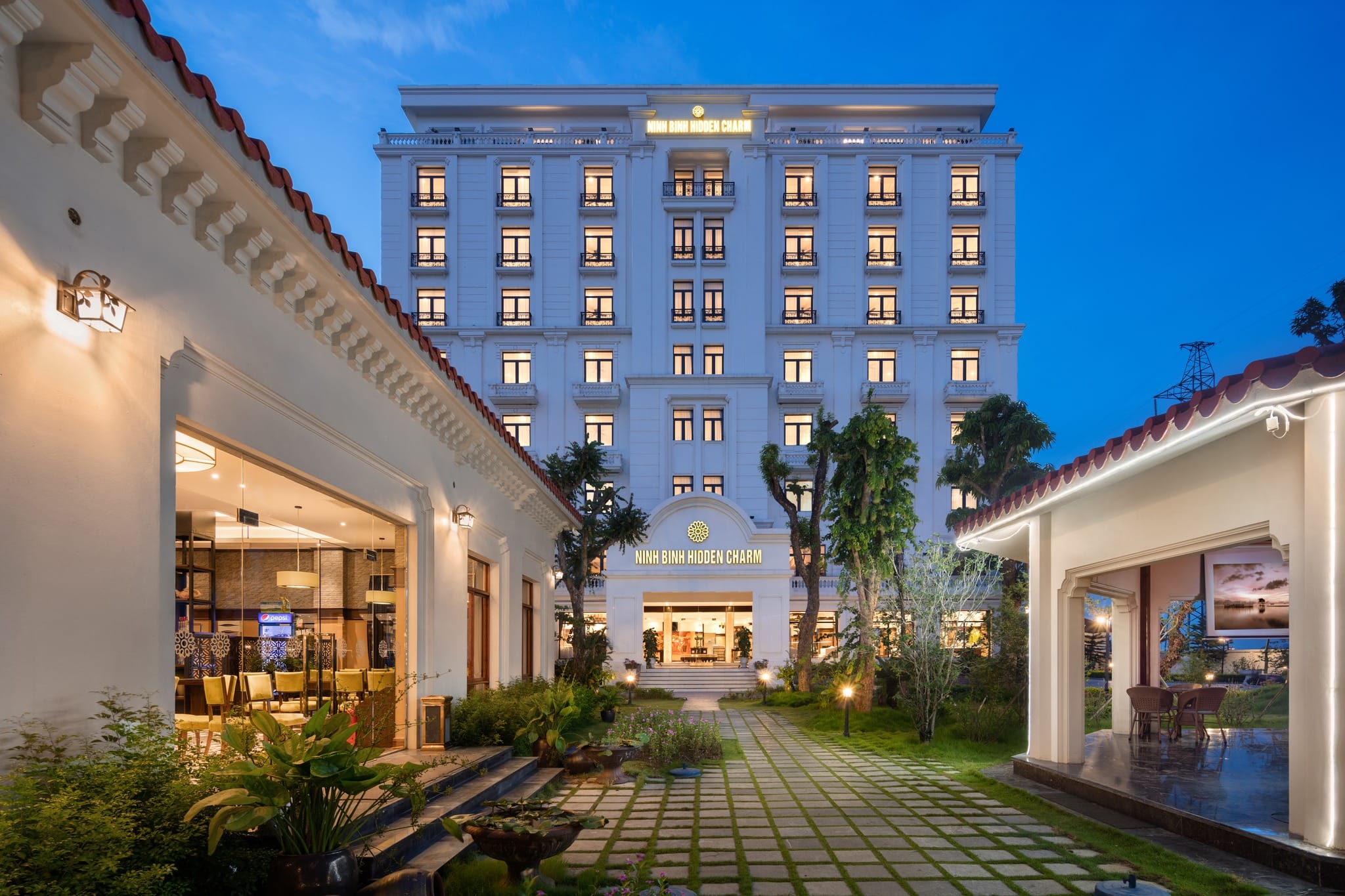 Modern comfort and professional service at Ninh Binh Hidden Charm, a polished and strategic Trang An Resort.