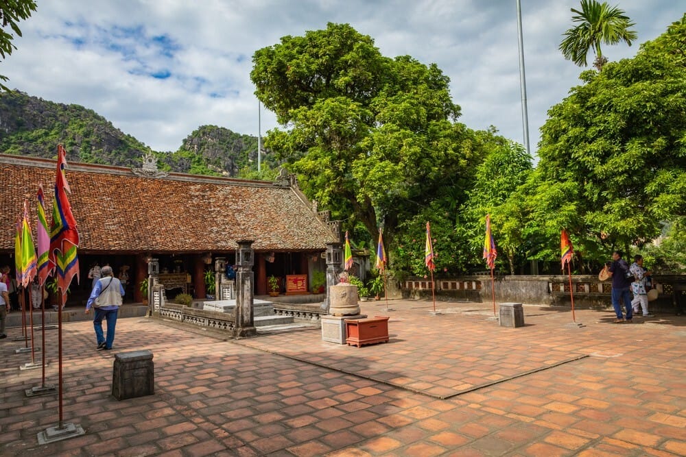 The Main Sanctuary (Hau Cung)